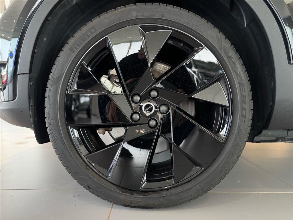 Volvo EX40 Black Edition billede 26