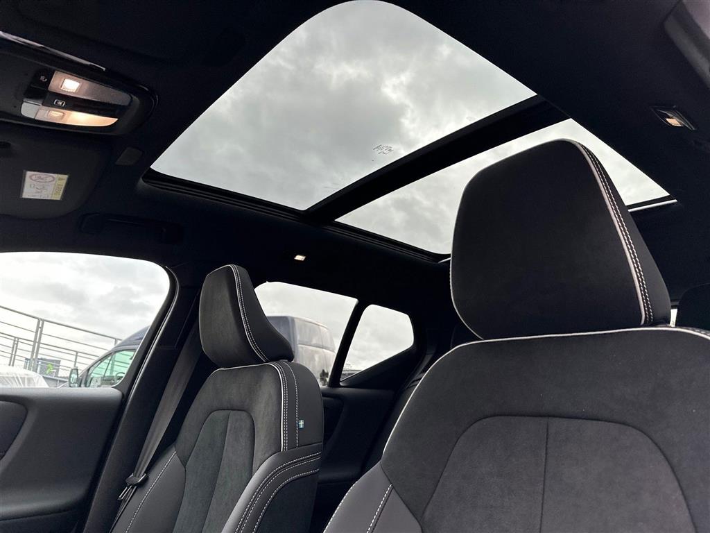 Volvo EX40 Black Edition billede 21