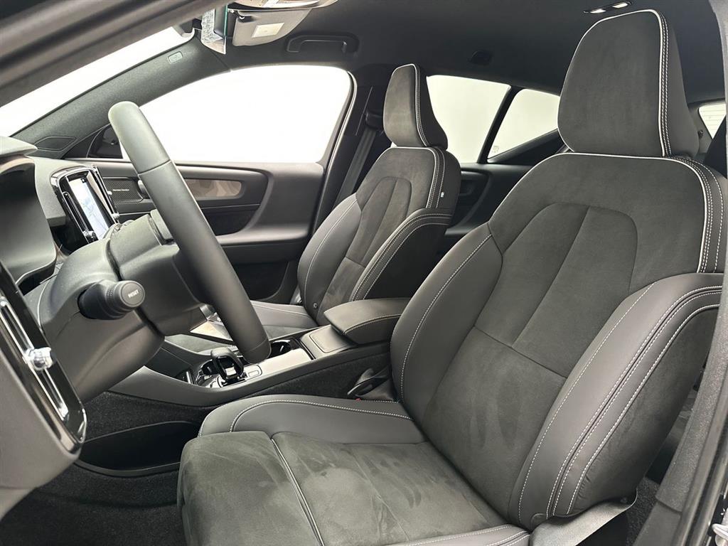 Volvo EX40 Black Edition billede 17