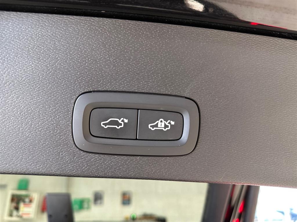 Volvo EC40 Black Edition billede 23