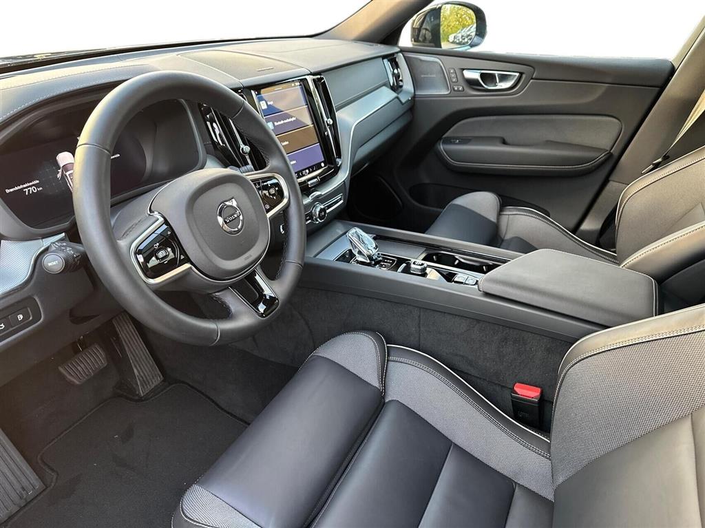 Volvo XC60 Black Edition billede 3