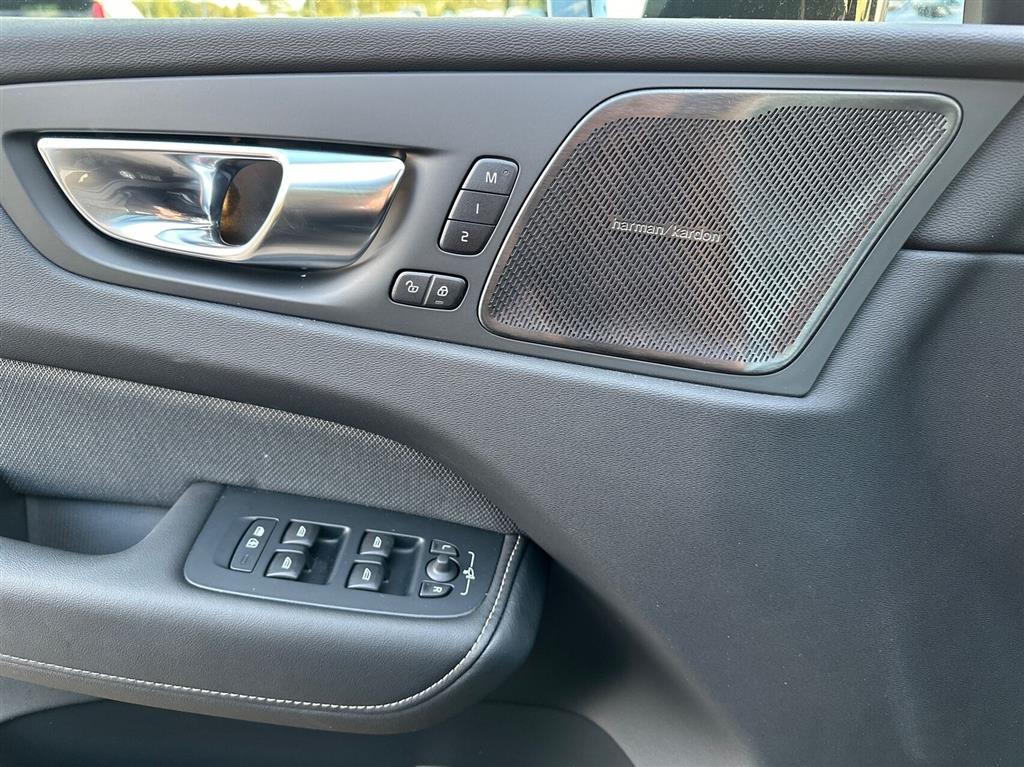 Volvo XC60 Black Edition billede 18