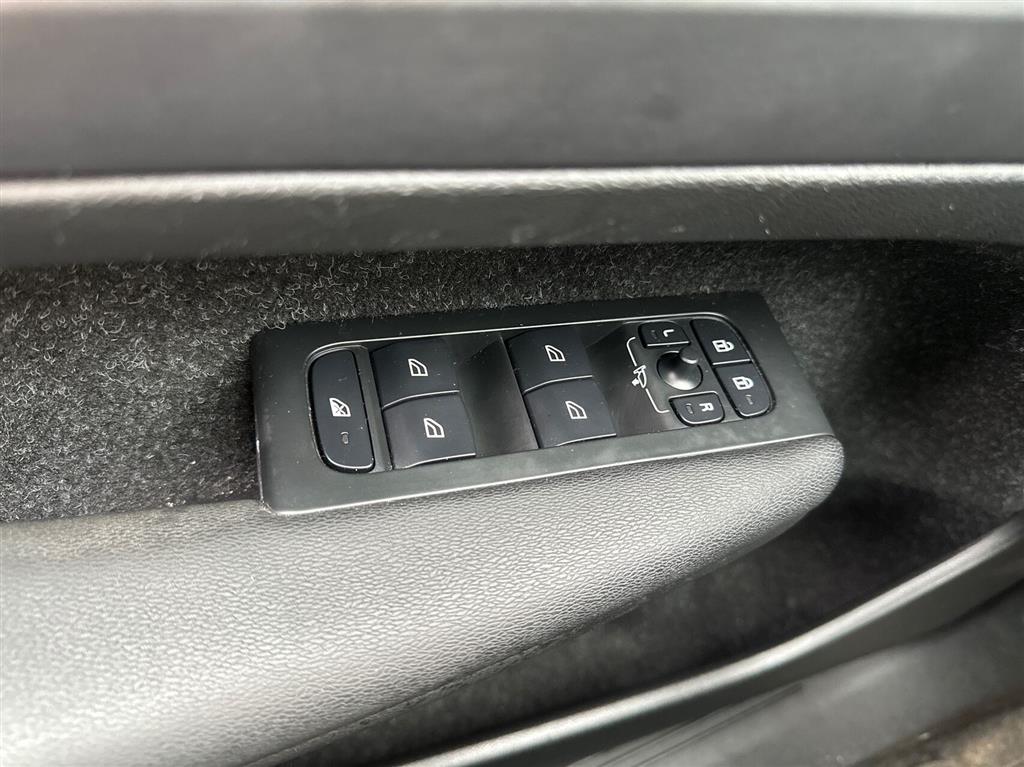 Volvo XC40 R-design billede 16