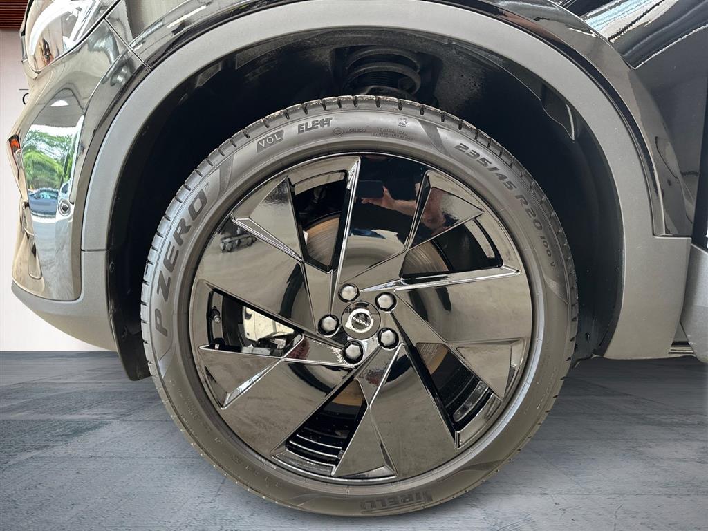 Volvo EC40 Black Edition billede 7