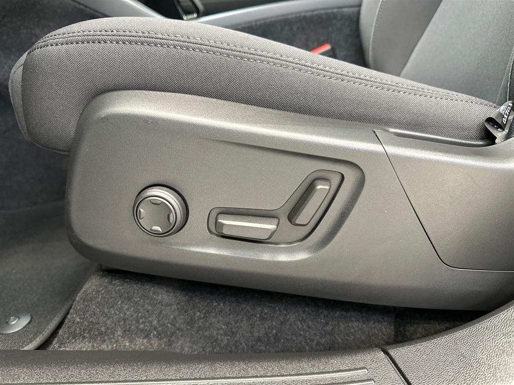 Volvo EC40 Black Edition billede 13