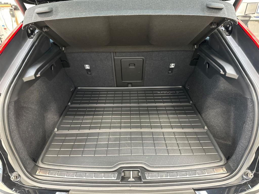 Volvo EC40 Black Edition billede 14