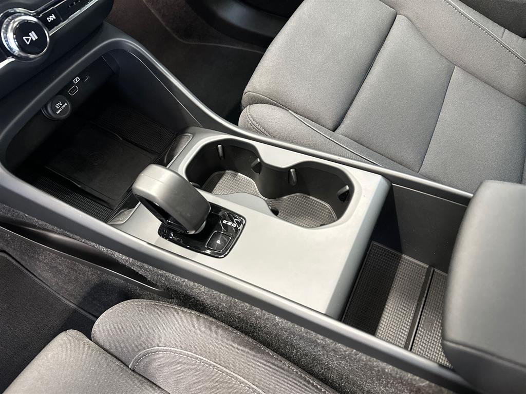 Volvo EC40 Black Edition billede 21