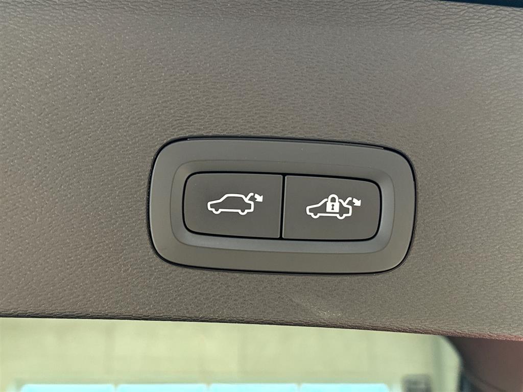 Volvo EC40 Black Edition billede 22