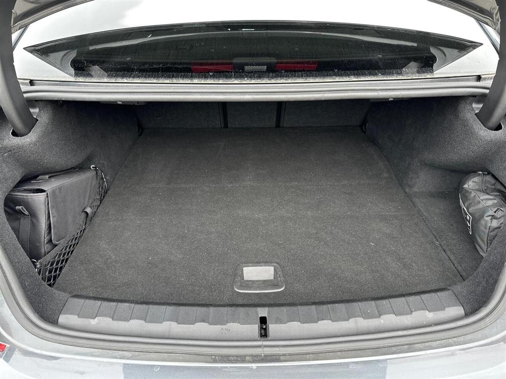 BMW 330e M-Sport billede 13