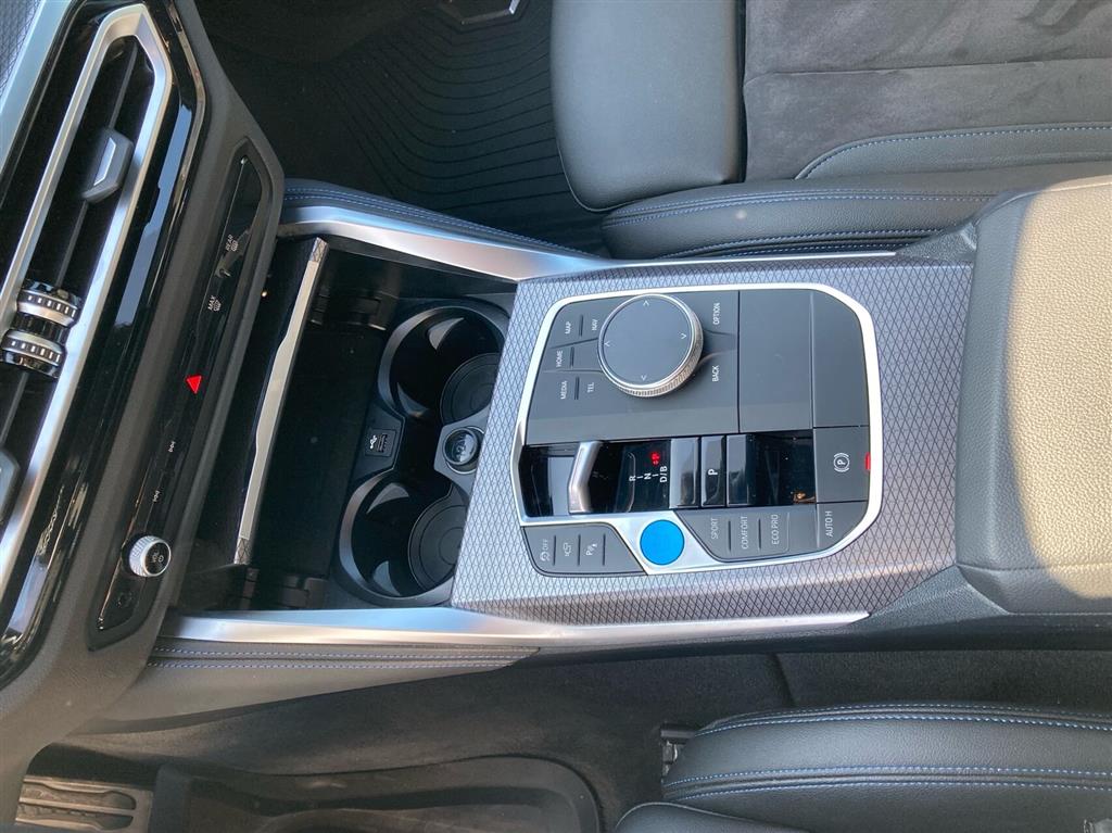 BMW i4 Fully Charged M-Sport billede 7