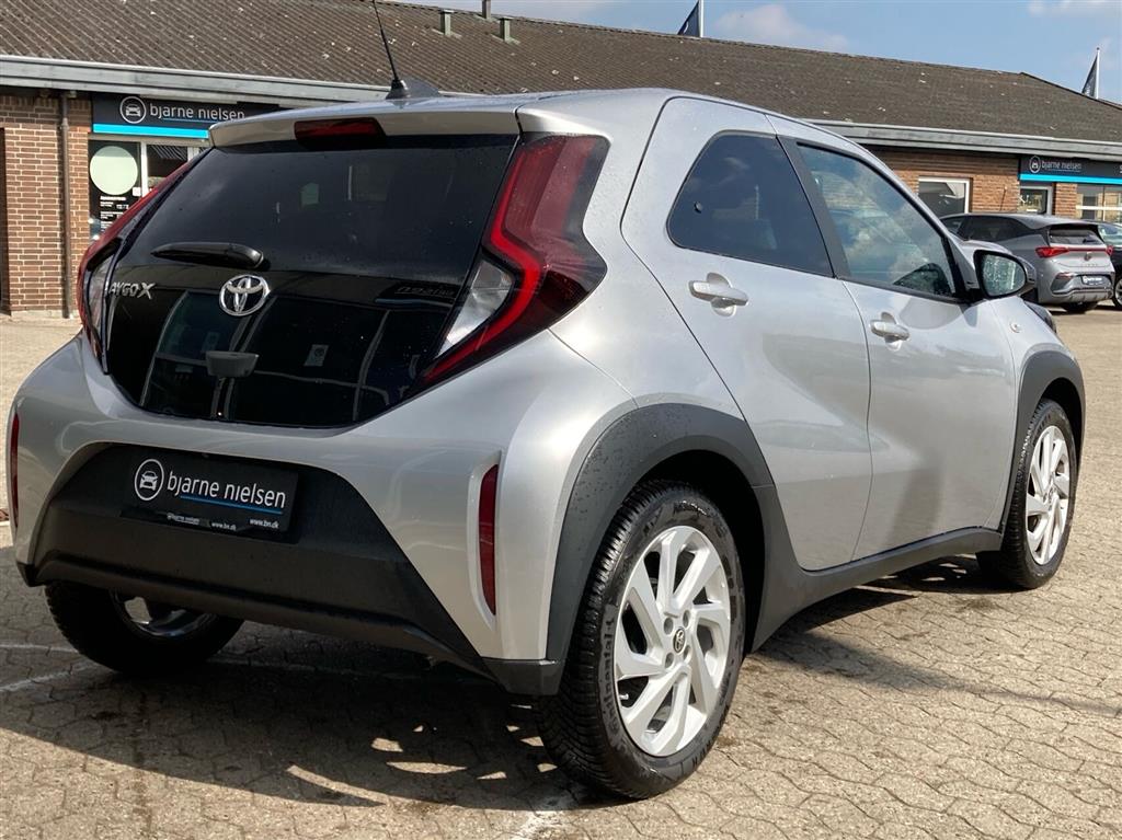 Toyota Aygo X Active generic.image 2
