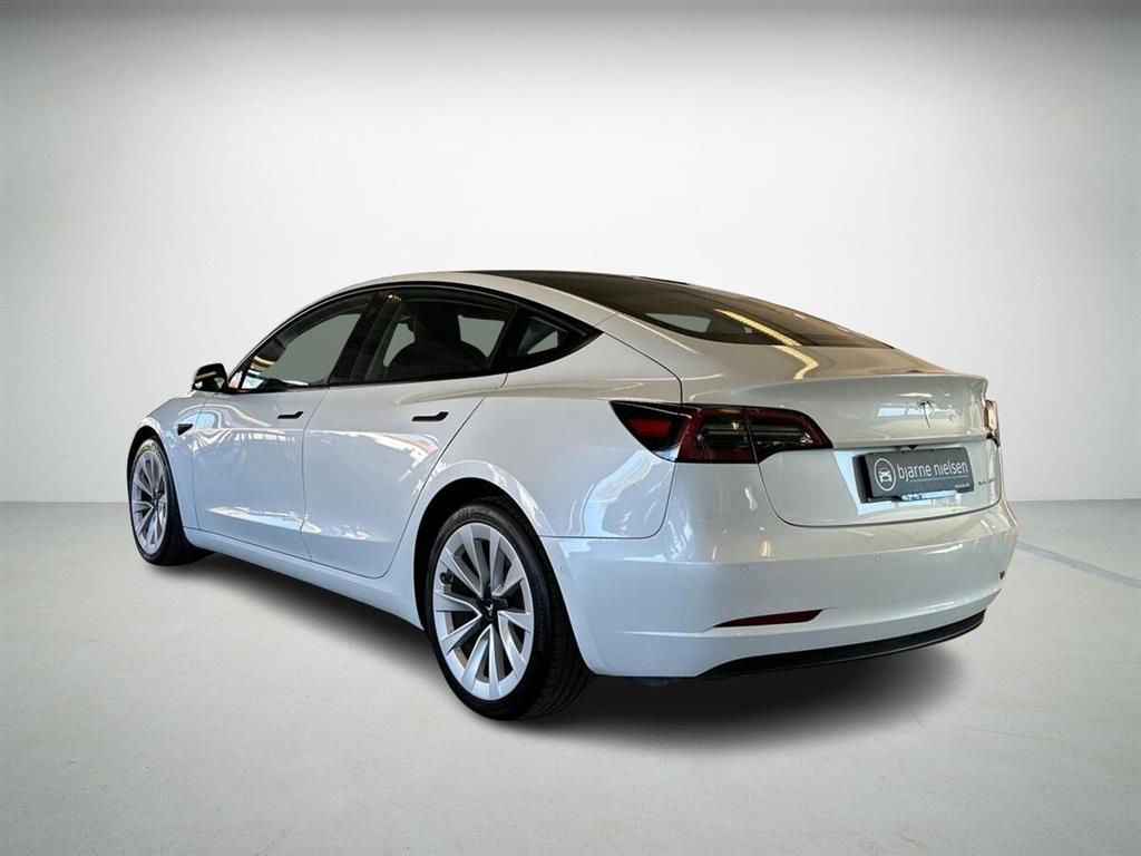 Tesla Model 3 Long Range generic.image 2