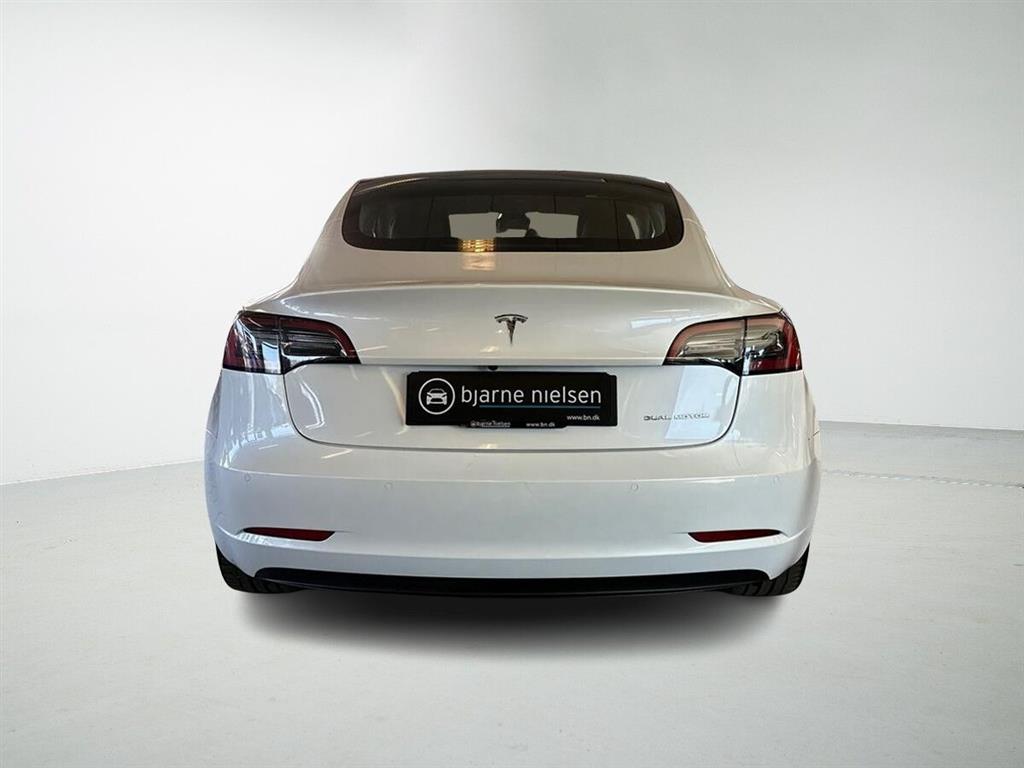 Tesla Model 3 Long Range generic.image 5