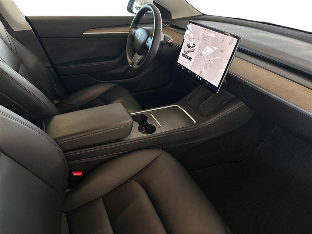 Tesla Model 3 Long Range generic.image 17