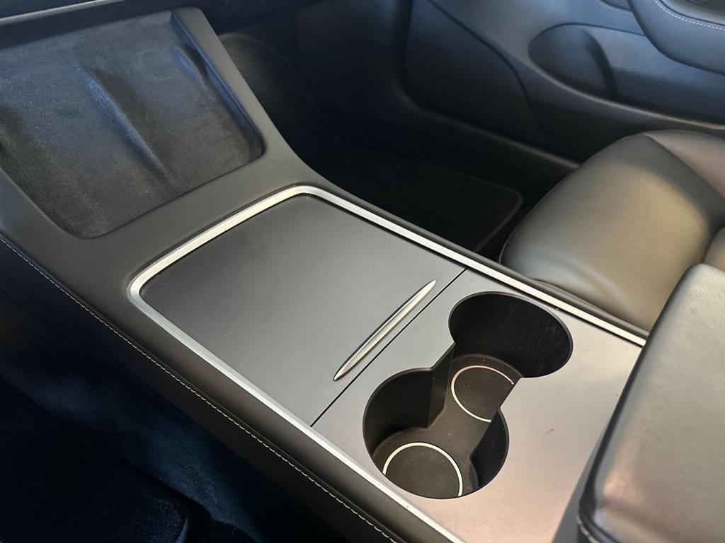Tesla Model 3 Long Range generic.image 11