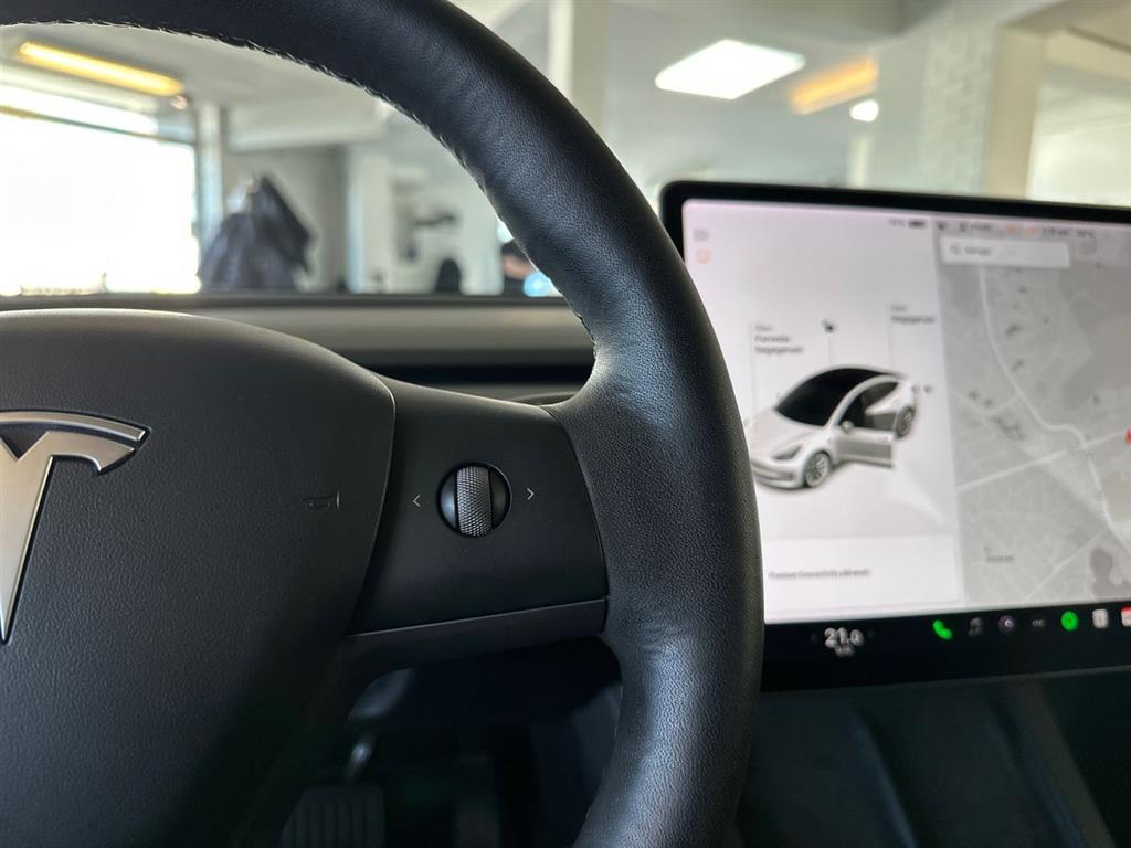 Tesla Model 3 Long Range generic.image 15