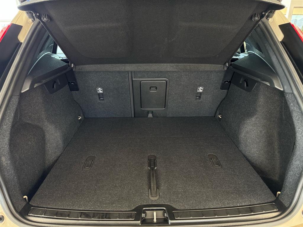 Volvo EX40 Core billede 8