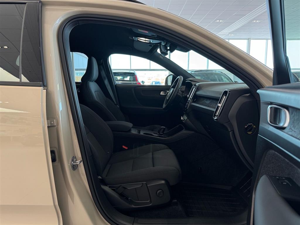Volvo EX40 Core billede 10