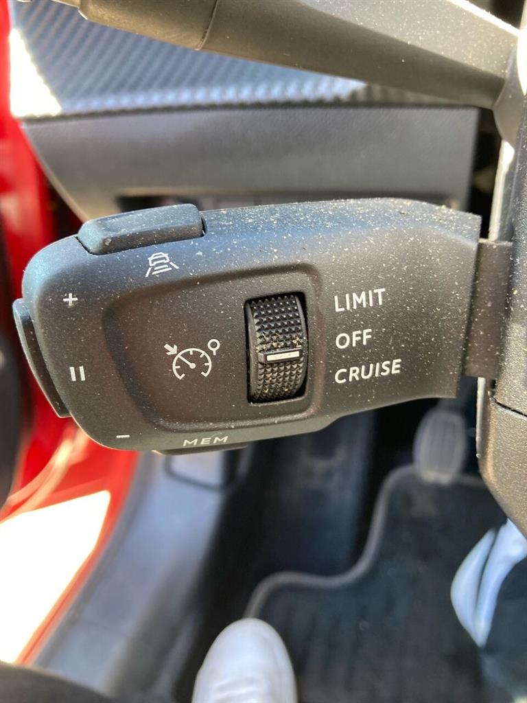 Peugeot 208 Allure Sky billede 6