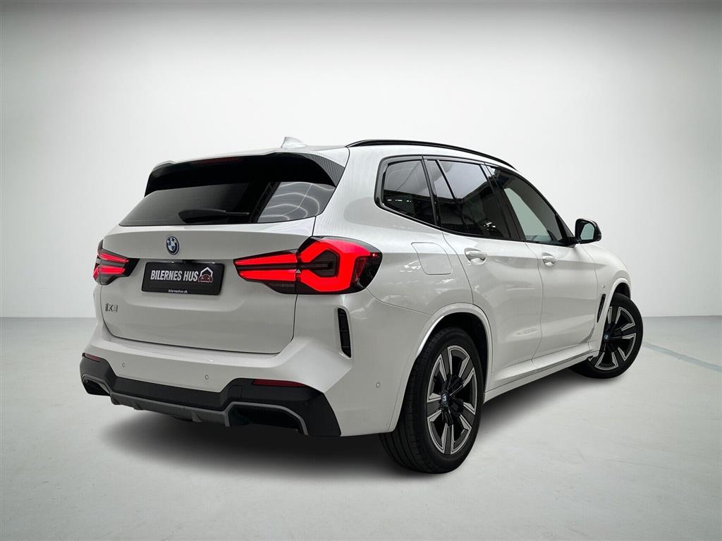 BMW iX3 M-Sport Charged billede 2