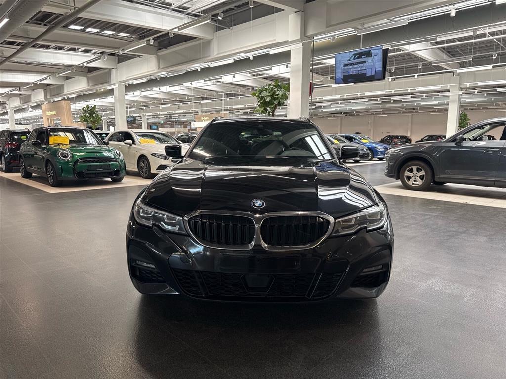 BMW 330e M-Sport billede 2