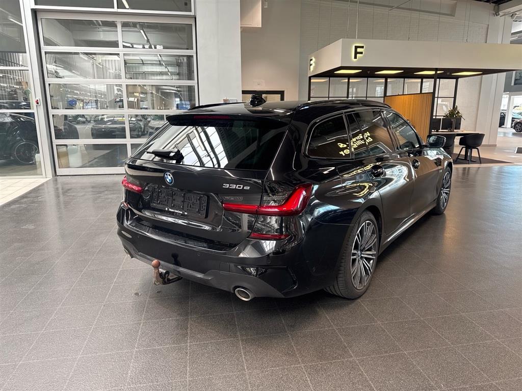 BMW 330e M-Sport billede 4