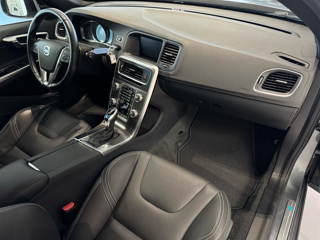 Volvo V60 Momentum billede 11