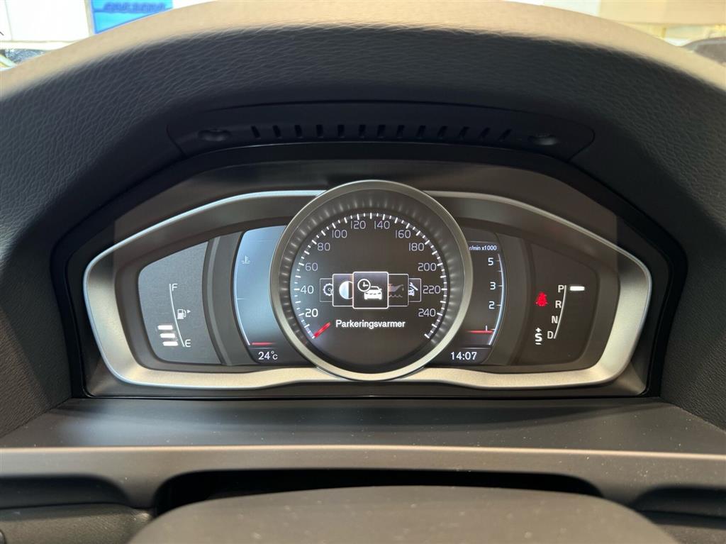 Volvo V60 Momentum billede 22