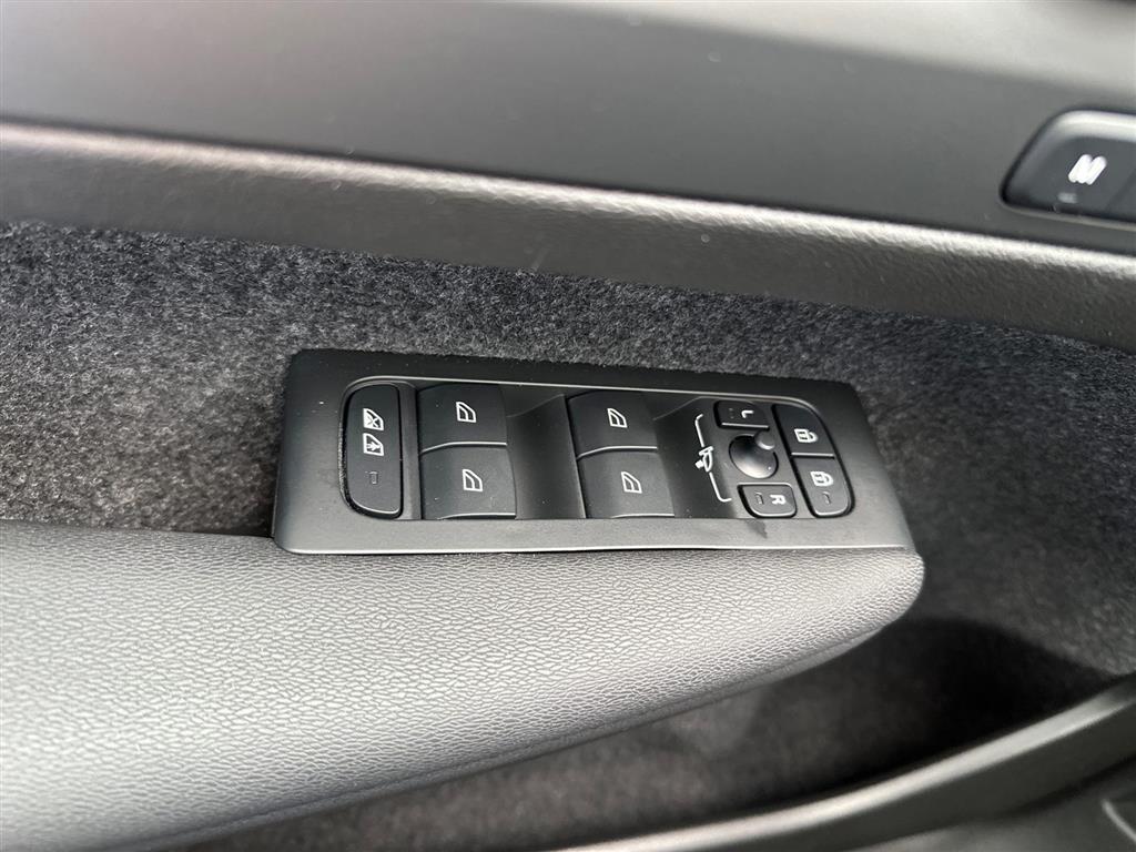 Volvo EC40 Black Edition billede 17