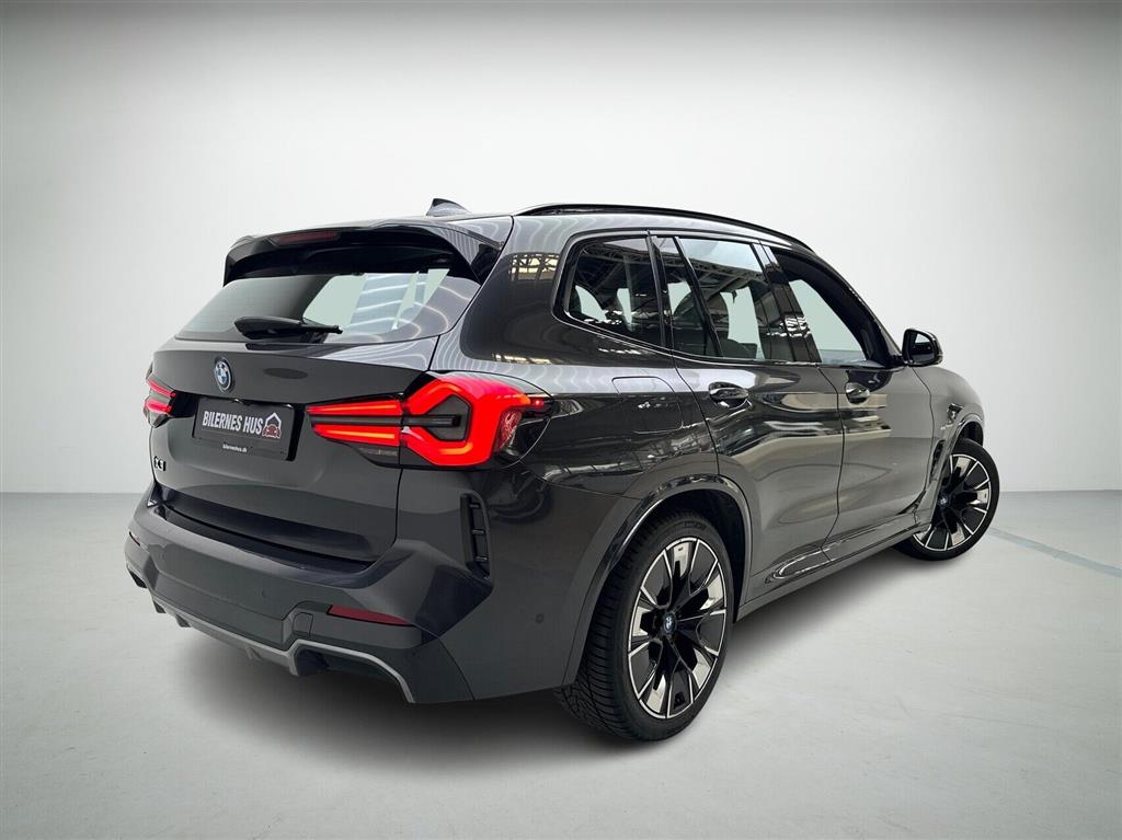 BMW iX3 M-Sport Charged billede 2