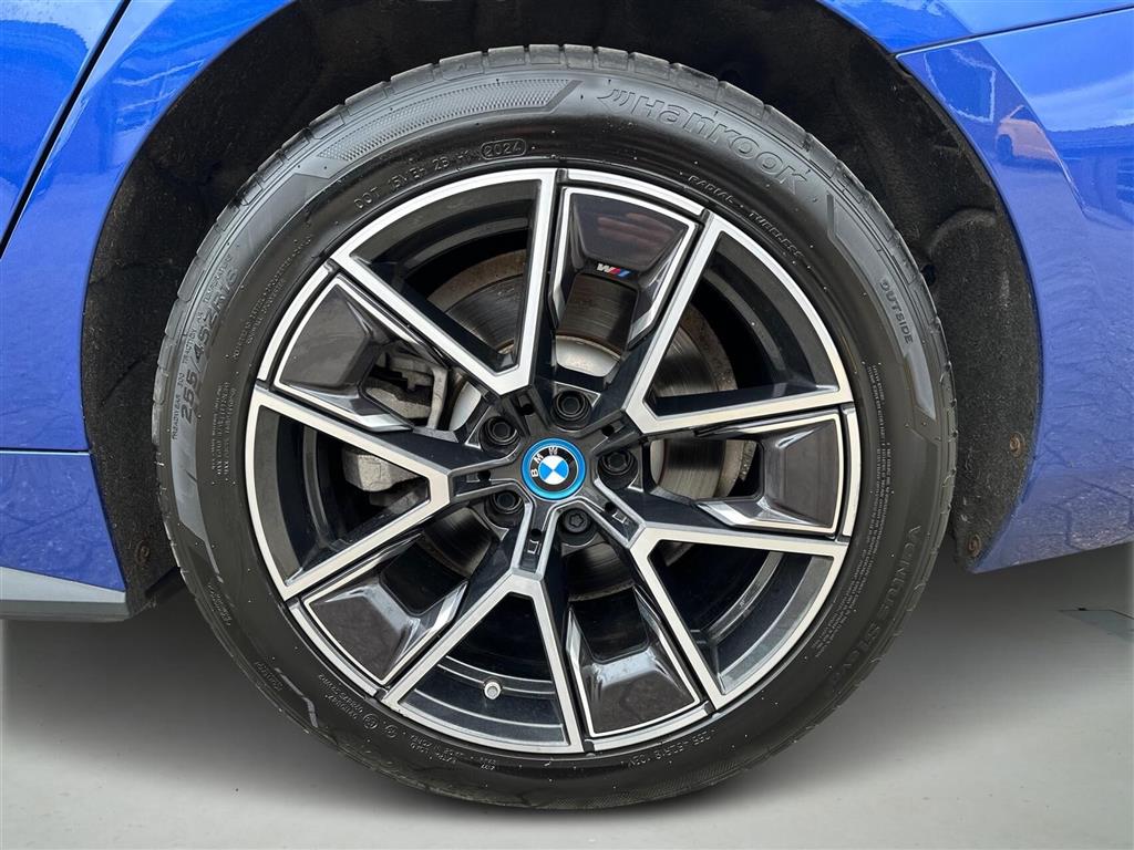 BMW i4 Fully Charged M-Sport billede 10