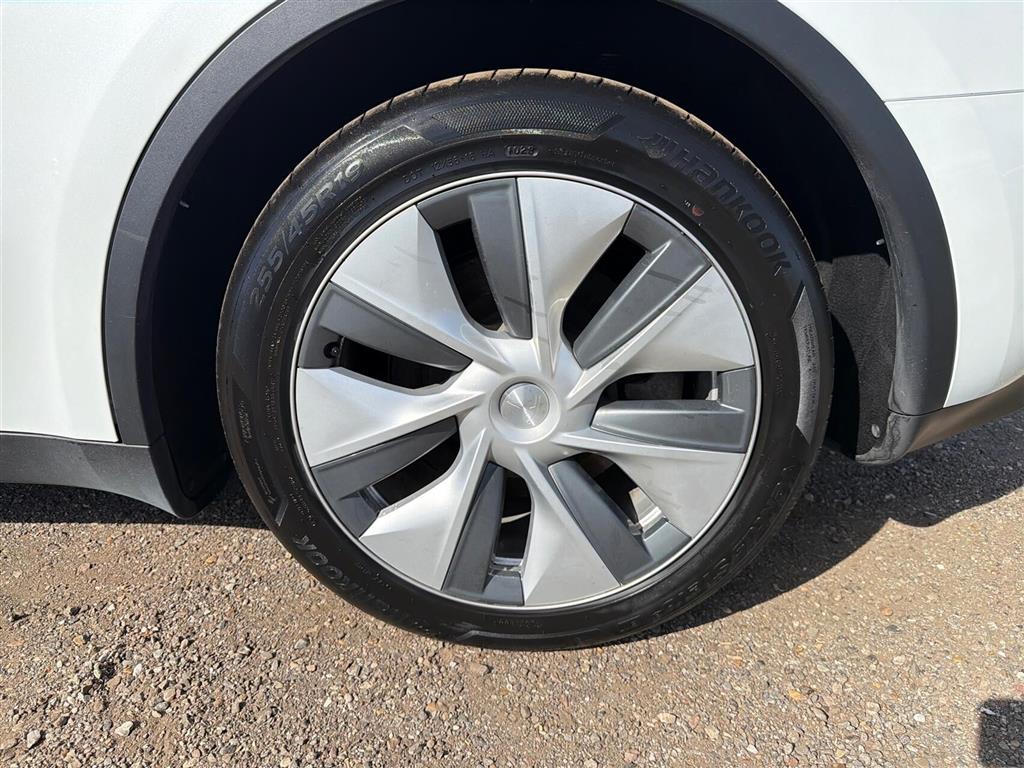 Tesla Model Y Long Range billede 8