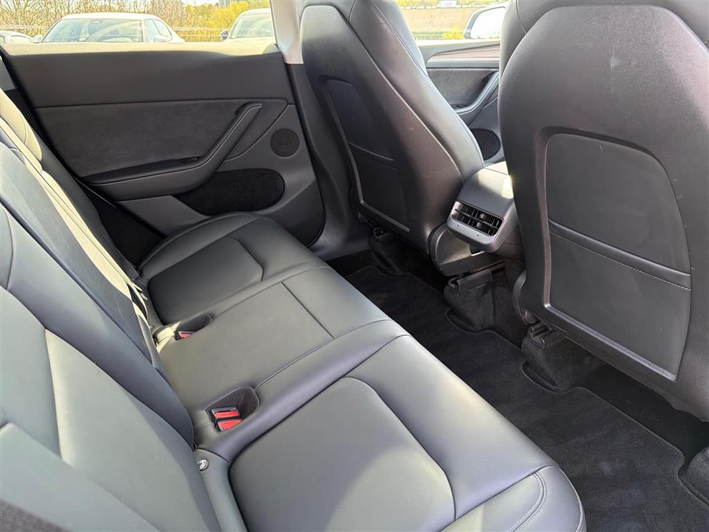 Tesla Model Y Long Range billede 12