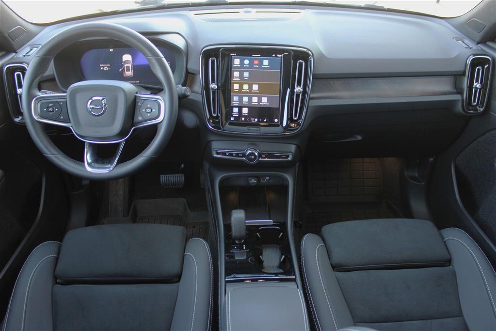 Volvo EX40 Black Edition billede 5