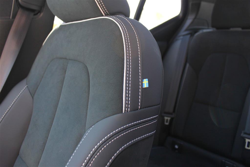 Volvo EX40 Black Edition billede 18