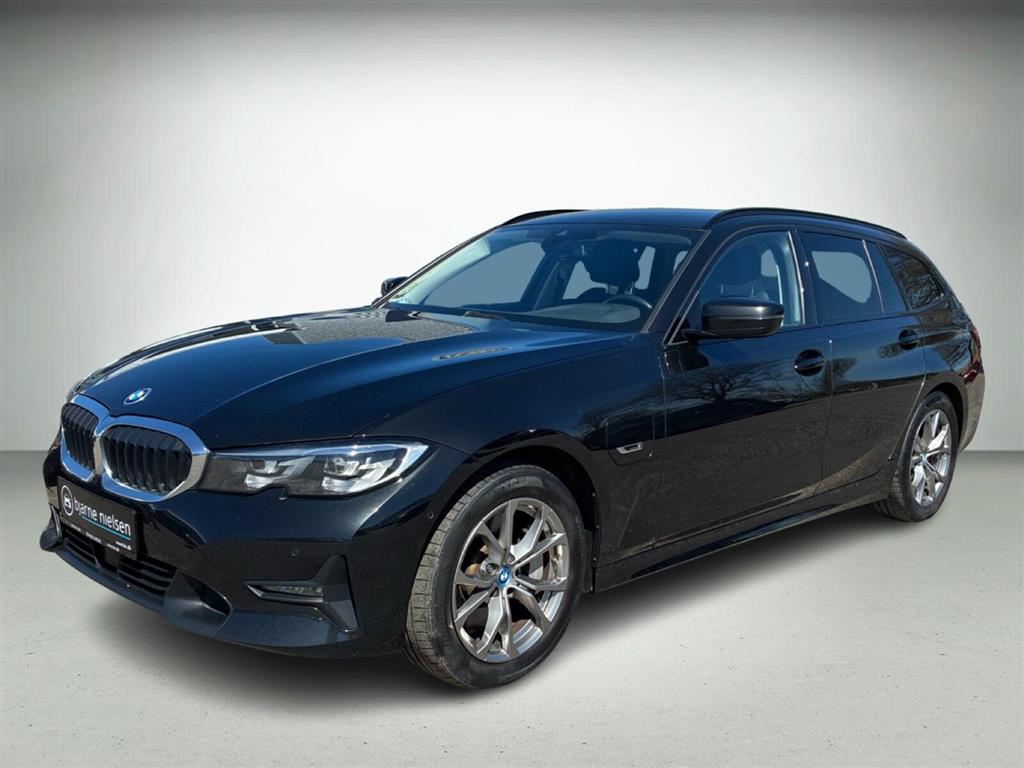BMW 330e Sport Line