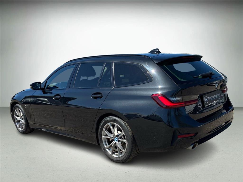 BMW 330e Sport Line billede 4