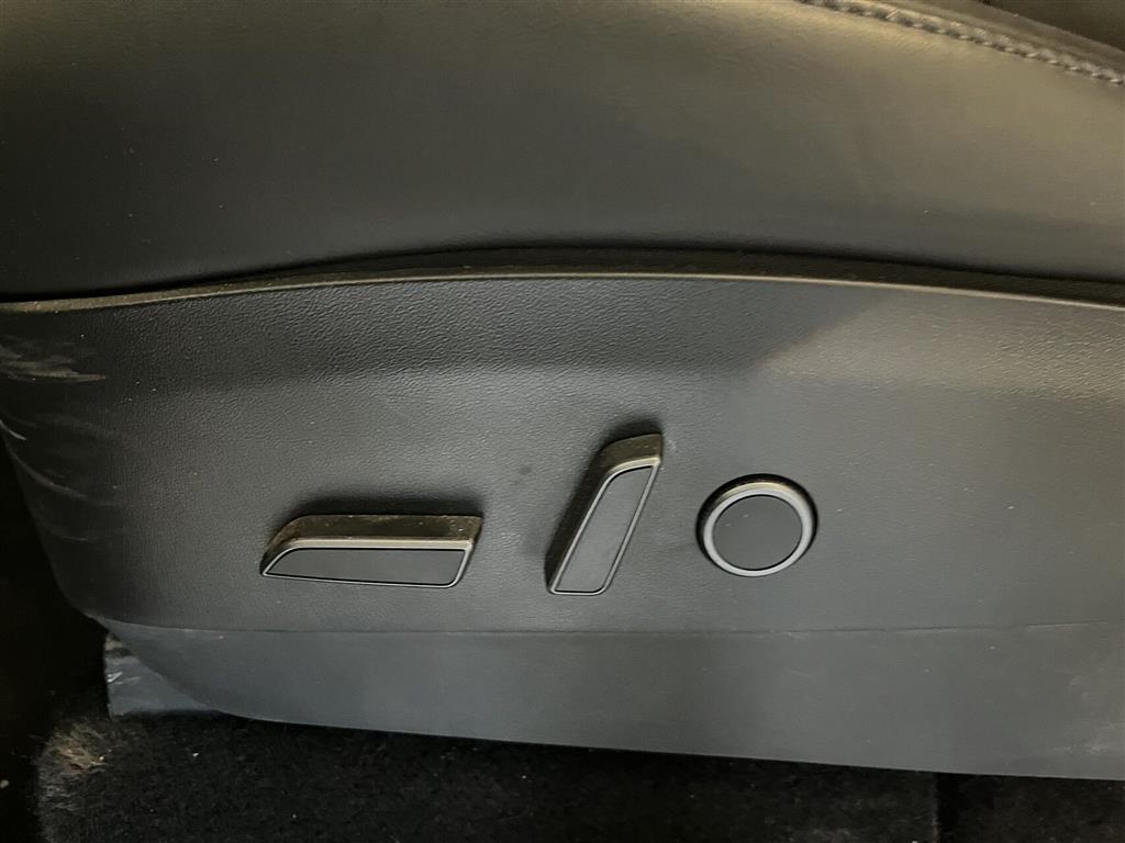 Tesla Model Y Long Range billede 10