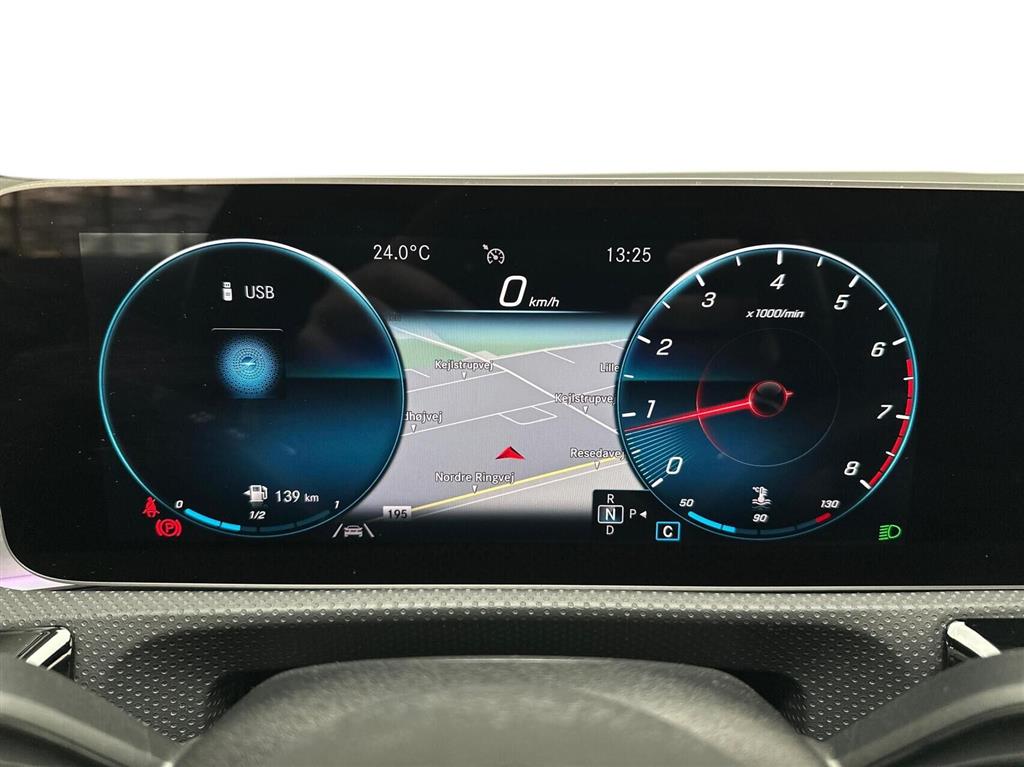 Mercedes-Benz CLA200 AMG Line billede 15