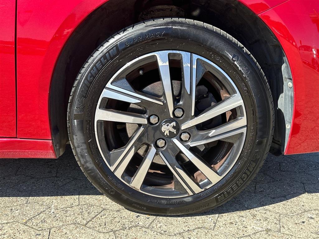 Peugeot 208 Allure Sky billede 9