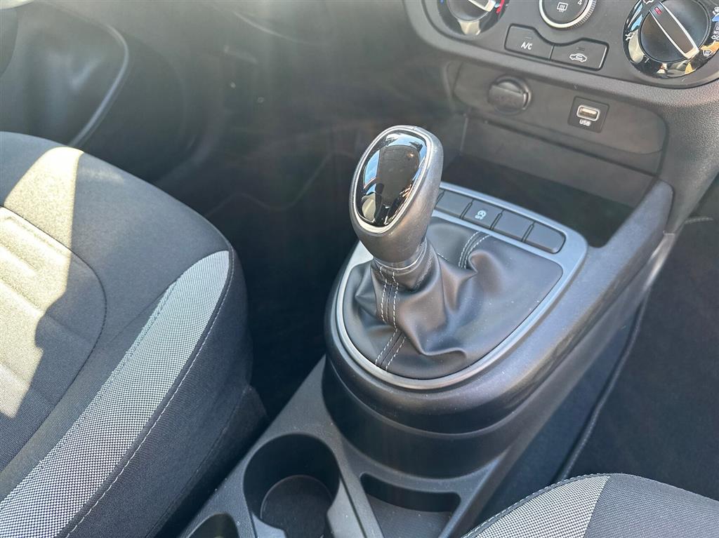 Hyundai i10 Essential billede 15
