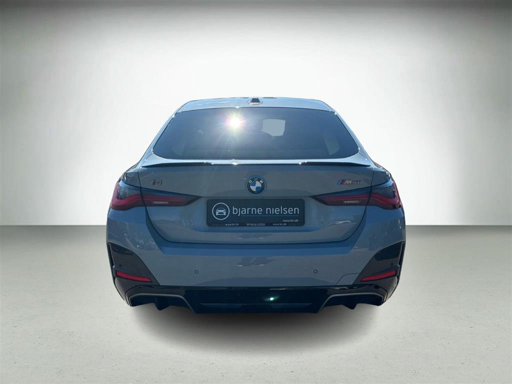 BMW i4 Fully Charged billede 5