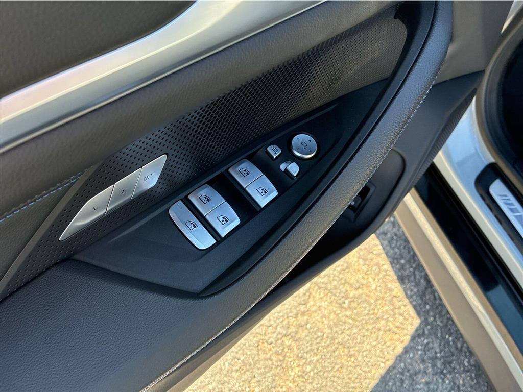 BMW i4 Fully Charged billede 16