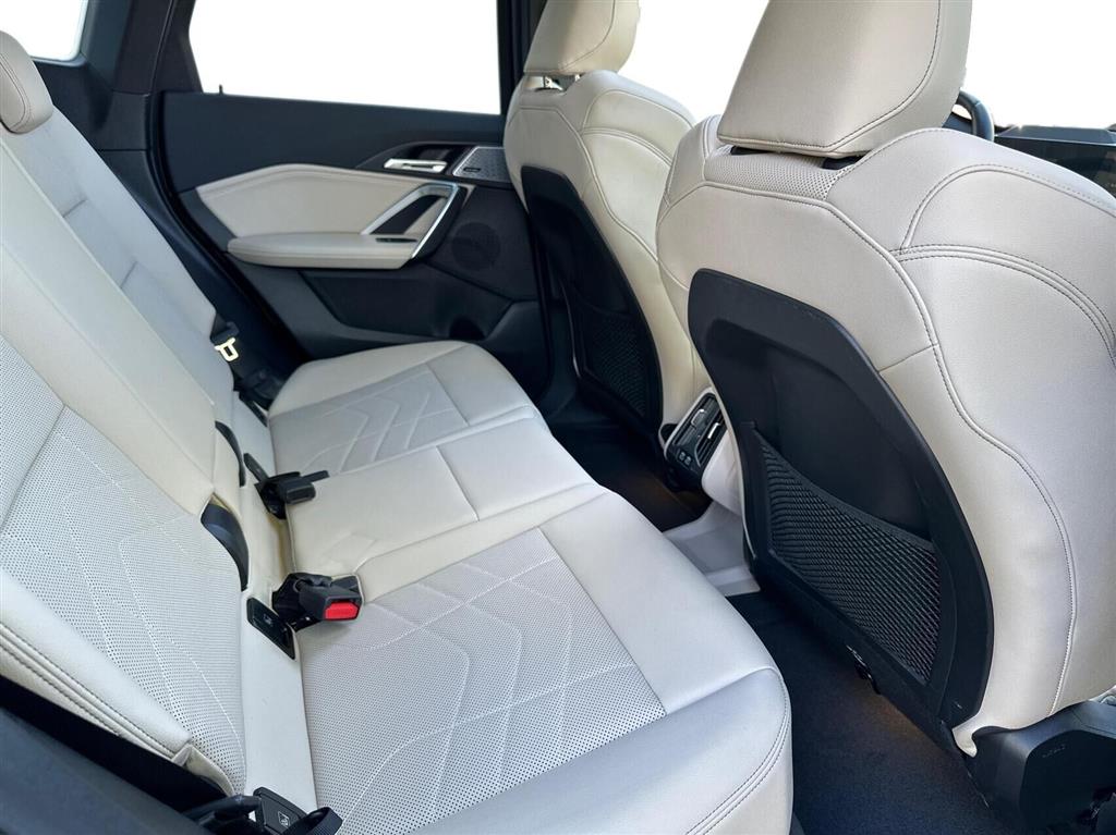 BMW iX1 Fully Charged billede 12
