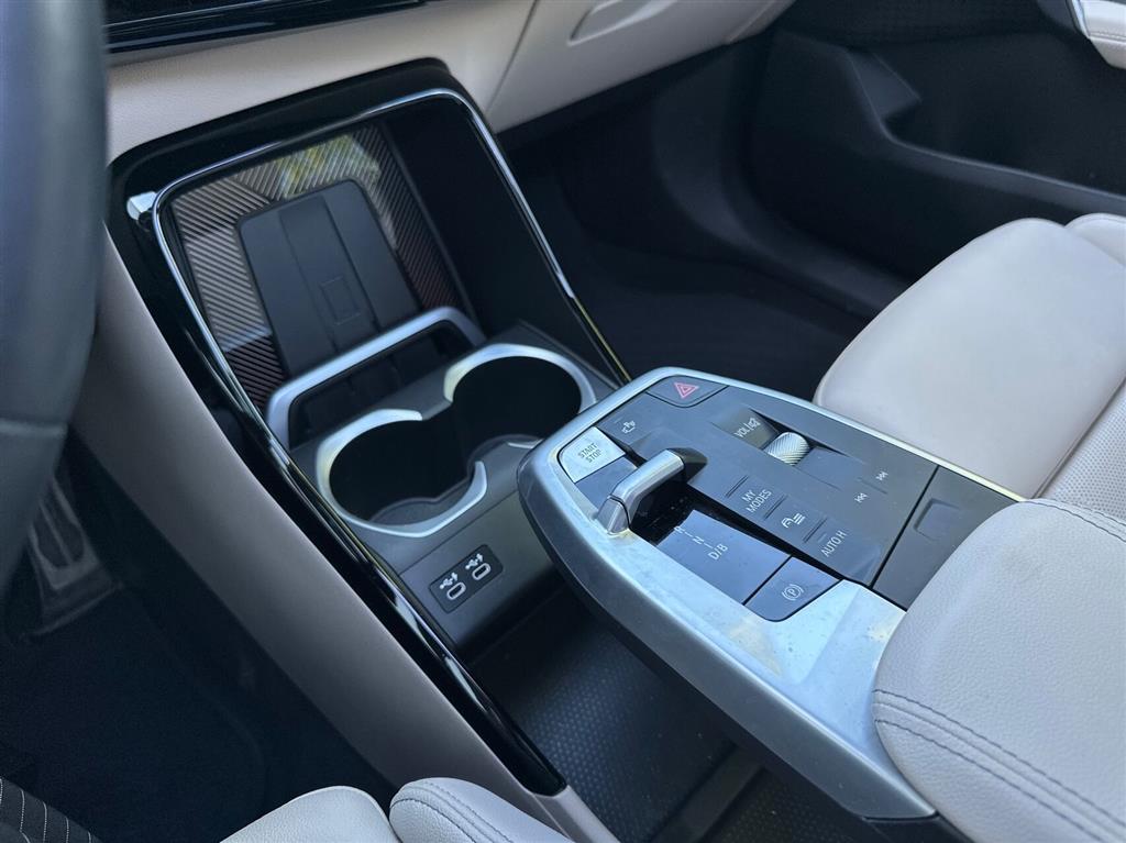 BMW iX1 Fully Charged billede 15