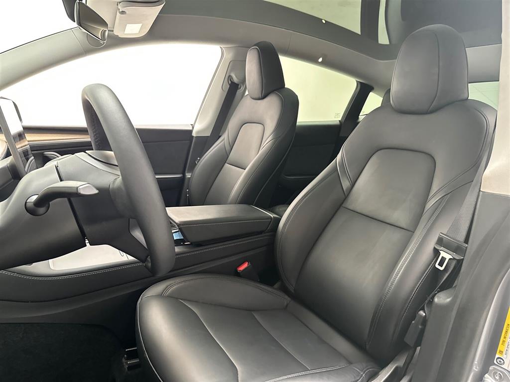 Tesla Model Y Long Range billede 17