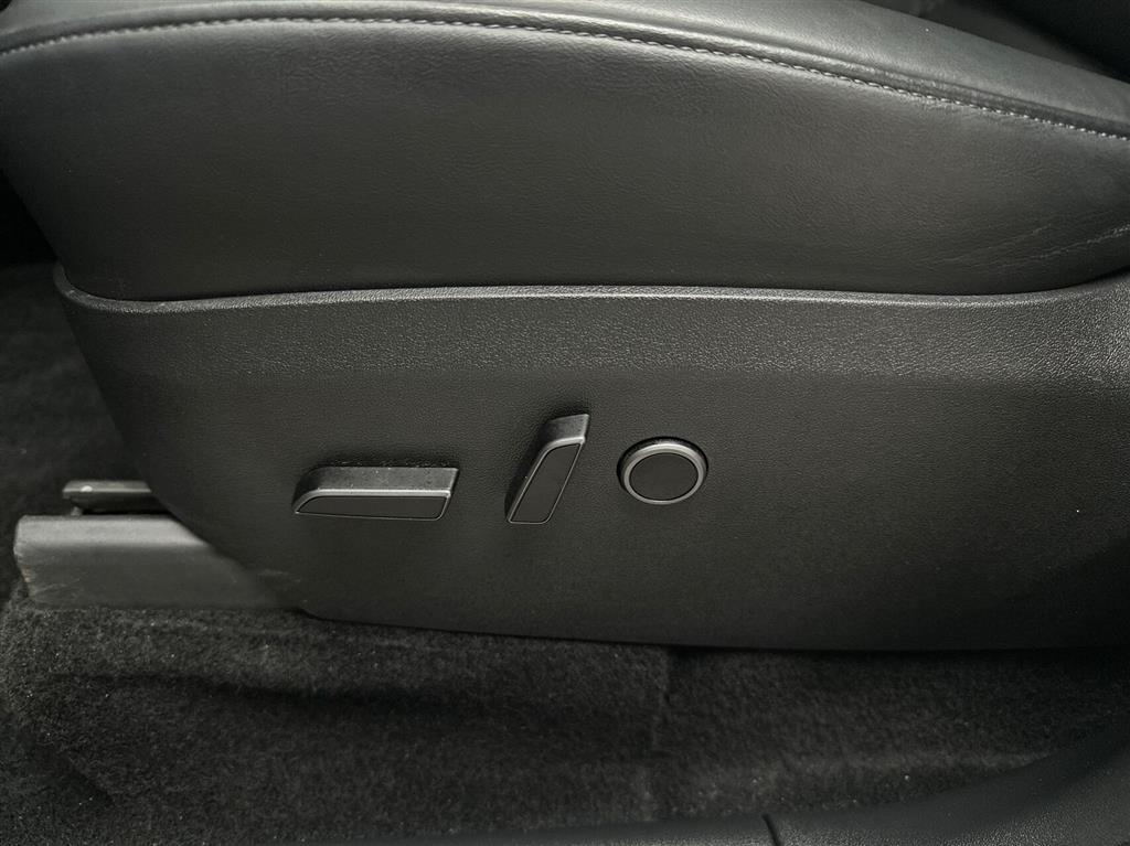 Tesla Model Y Long Range billede 19