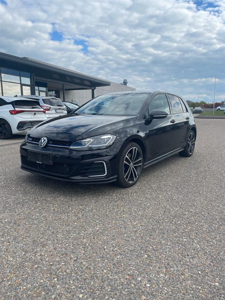 VW Golf GTE