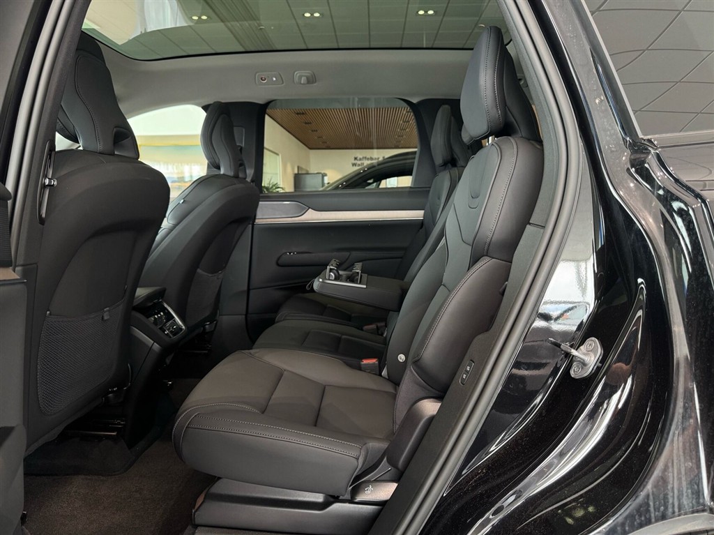 Volvo EX90 Plus generic.image 7