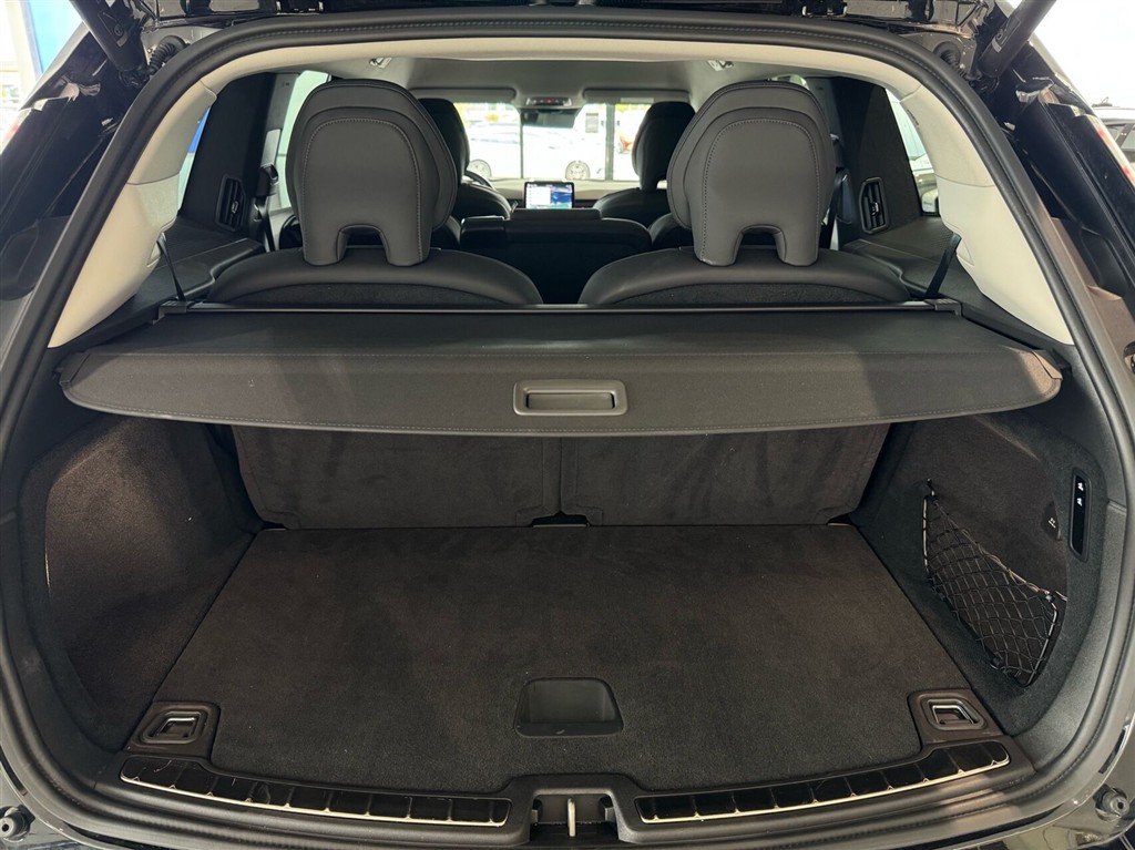Volvo EX90 Plus generic.image 9